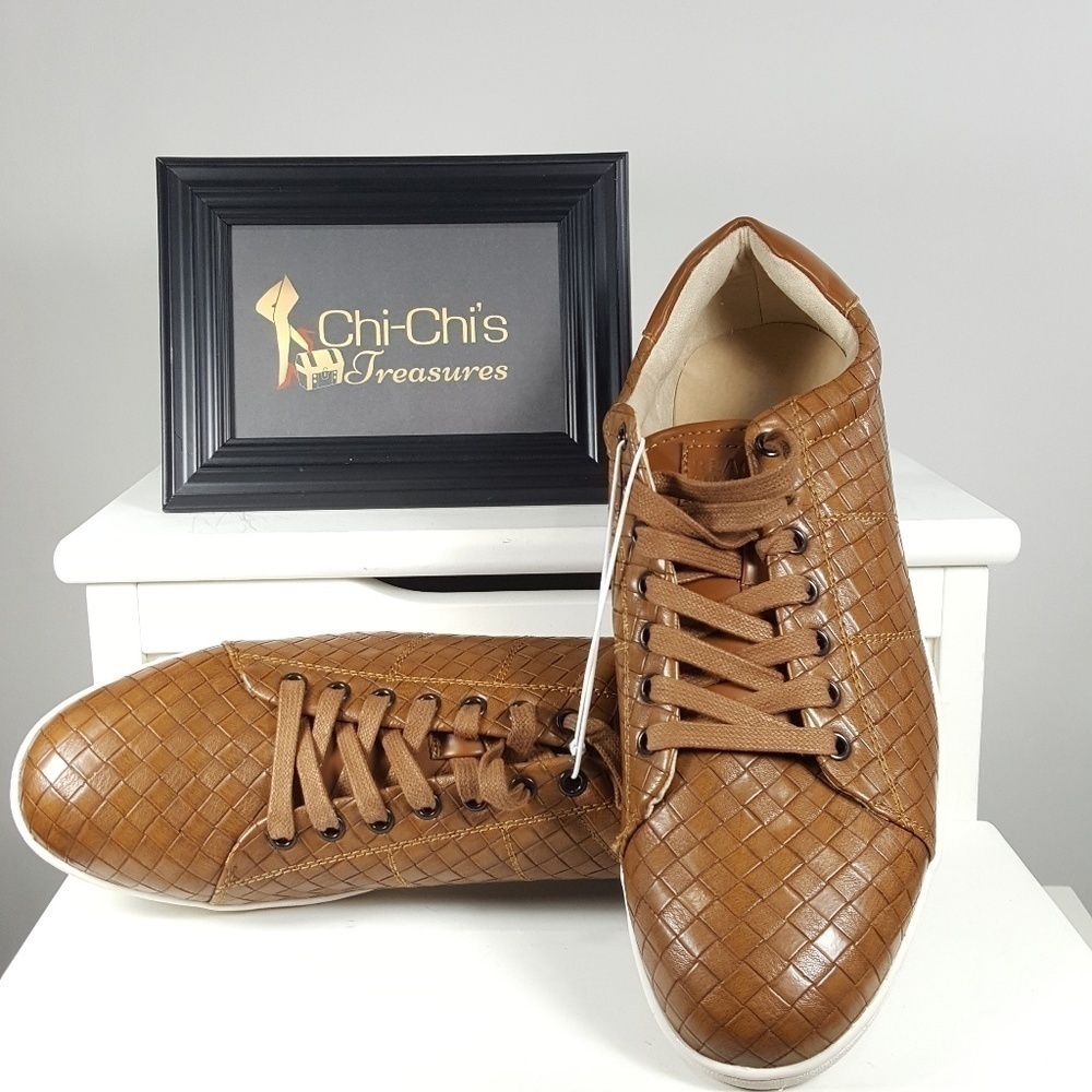 KENNETH COLE LEATHER SNEAKERS